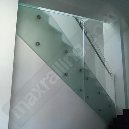 Иноксови парапети